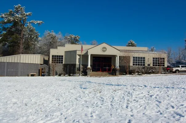 Auburn SigEp house in the snow.