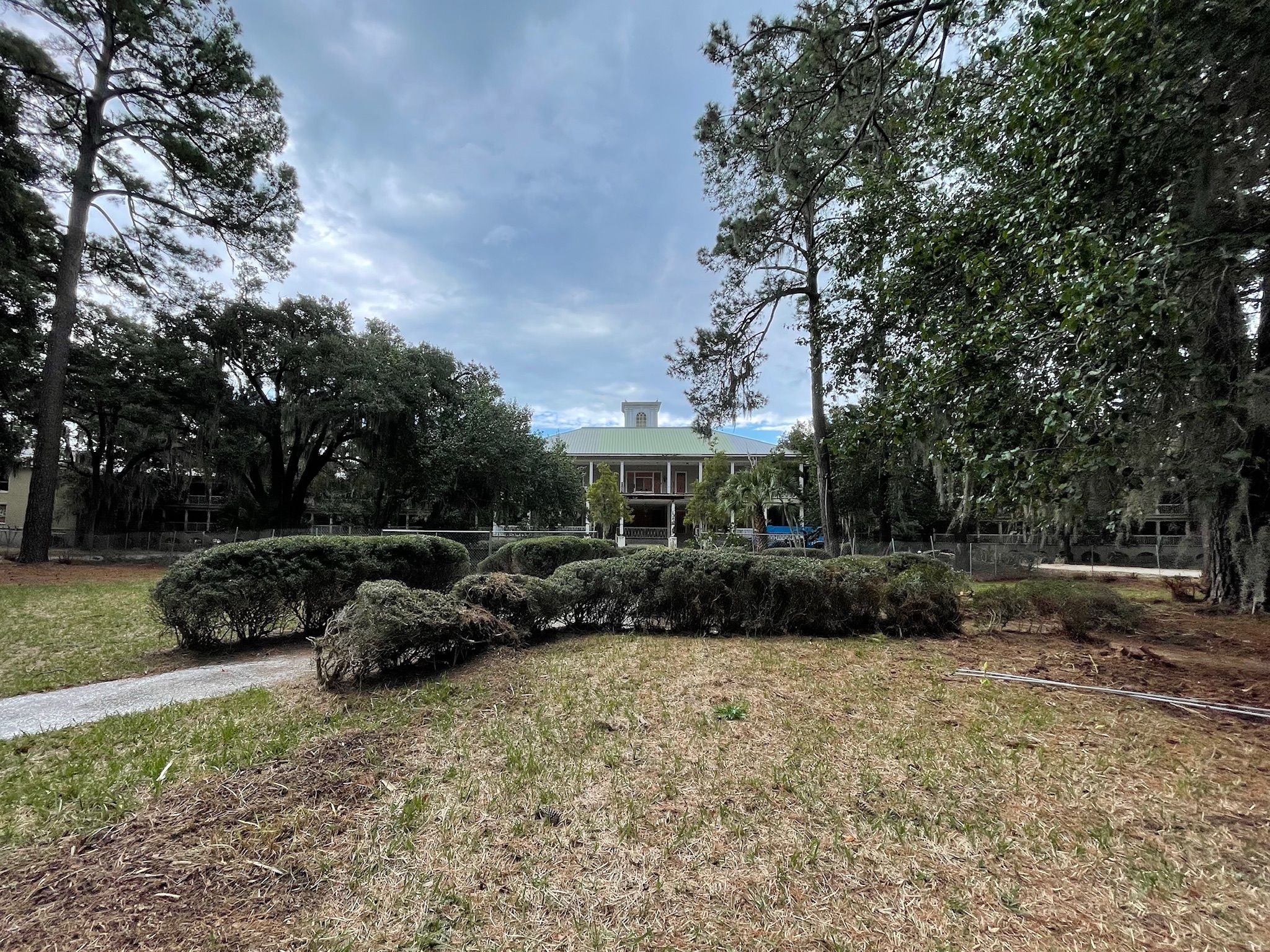 The Melrose Resort, abandoned