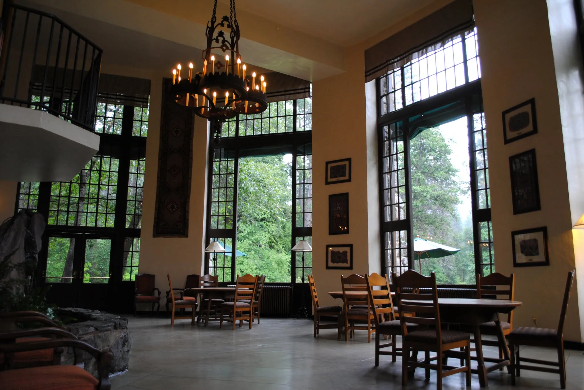 Dining room inside the Ahwahnee Lodge.